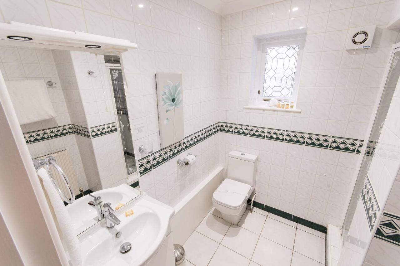 Hotel Grovefield Manor à Poole Extérieur photo